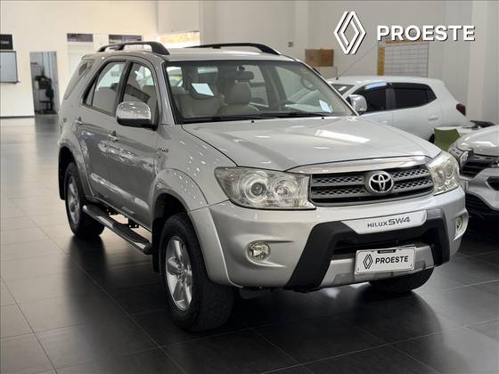 TOYOTA HILUX SW4 2.7 SR 4X2 16V GASOLINA 4P AUTOMÁTICO